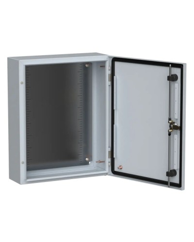 ЩМП-50.40.15 УХЛ1 IP66 500x400x150 TITAN 5 (TI5-10-N-050-040-015-66). Шкаф металлический с монтажной платой. IEK в Казани