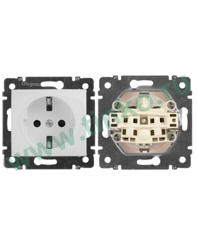 Розетка Valena 2К+3 10/16А, белый (774420). Розетка. LegranD в Казани